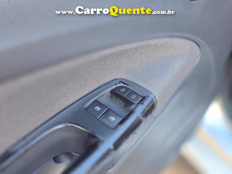 Saveiro 1.6 Mi Total Flex 8V CE 2014/2014 VolksWagen - Loja