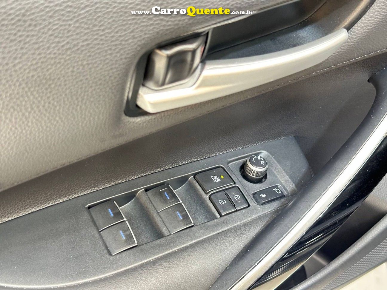 TOYOTA COROLLA 2.0 XEI 2023 - Loja