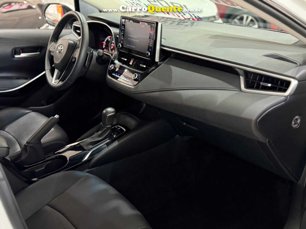 TOYOTA COROLLA 2.0 XEI 2023 - Loja