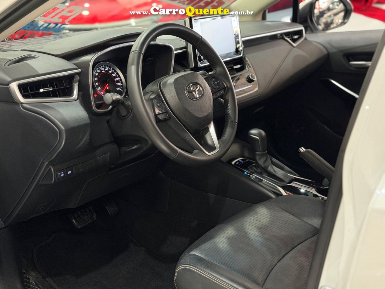 TOYOTA COROLLA 2.0 XEI 2023 - Loja