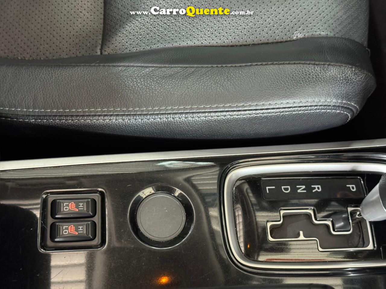 MITSUBISHI OUTLANDER 2.0 16V 2017 - Loja