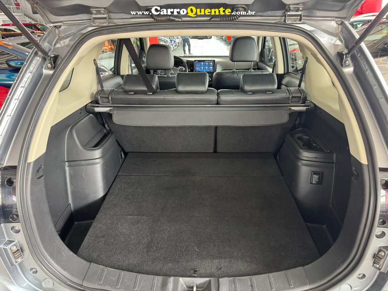 MITSUBISHI OUTLANDER 2.0 16V 2017 - Loja