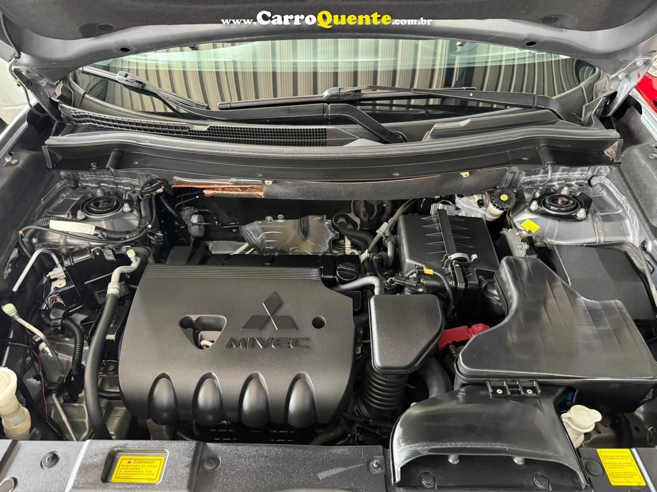 MITSUBISHI OUTLANDER 2.0 16V 2017 - Loja