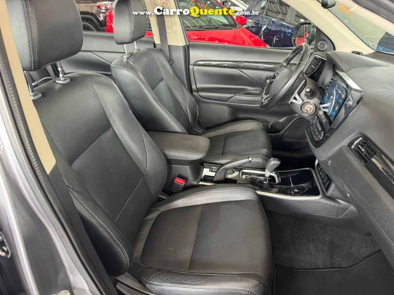 MITSUBISHI OUTLANDER 2.0 16V 2017 - Loja