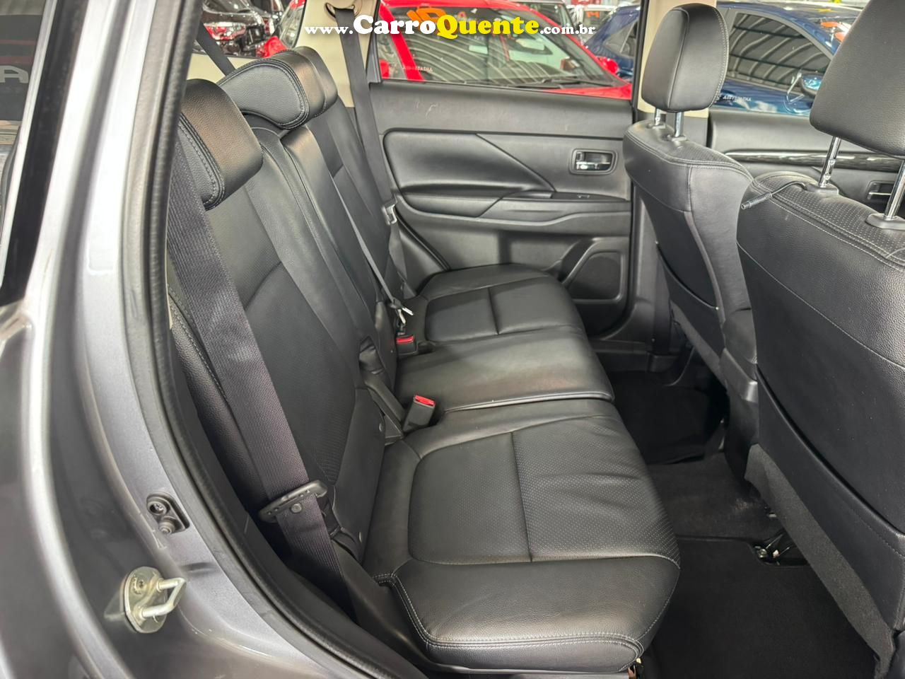 MITSUBISHI OUTLANDER 2.0 16V 2017 - Loja