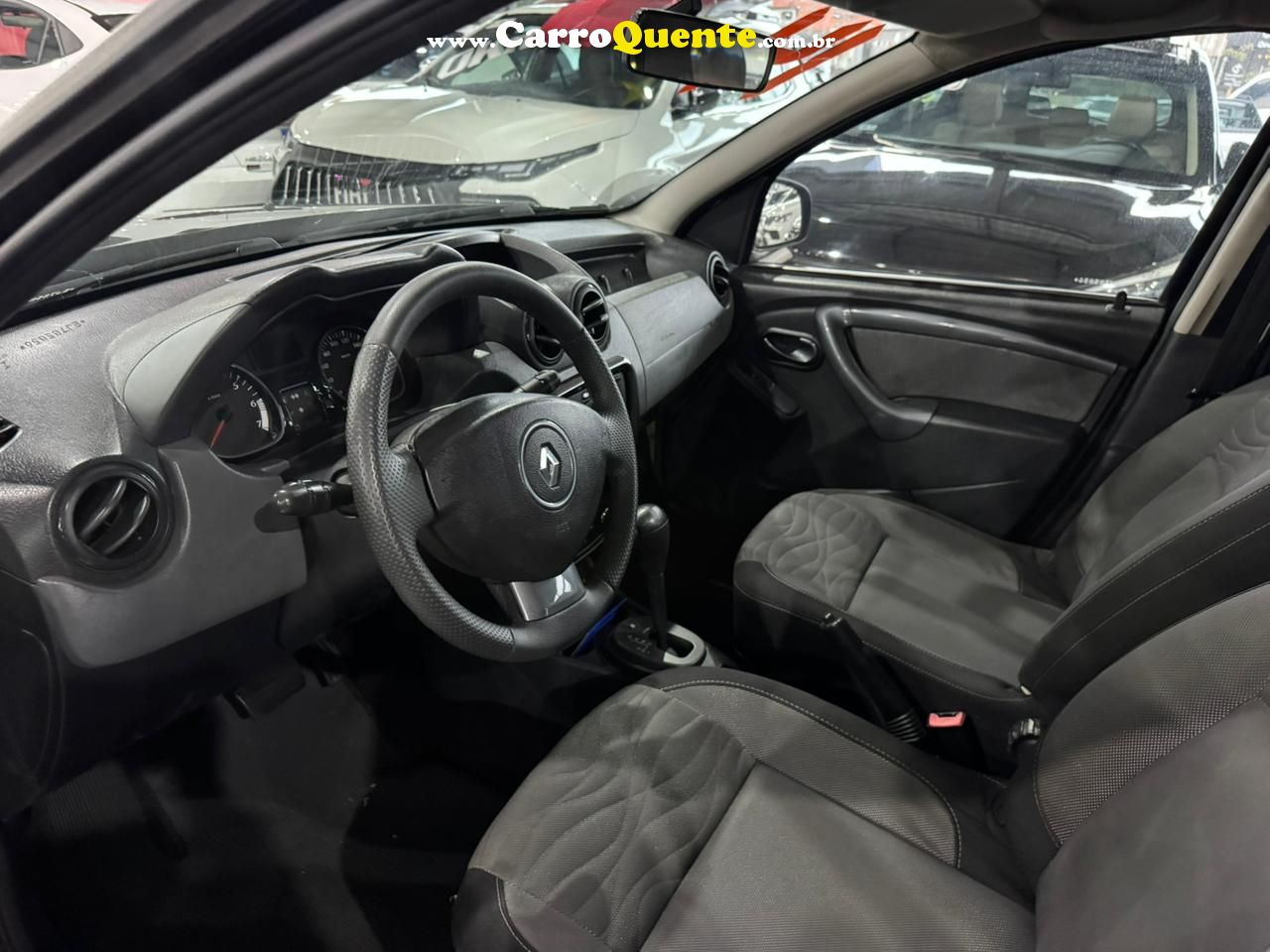 RENAULT DUSTER 2.0 DYNAMIQUE 4X2 16V 2014 - Loja