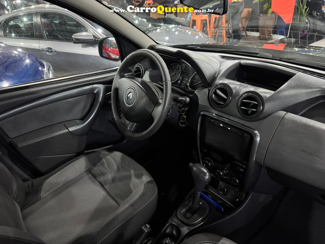RENAULT DUSTER 2.0 DYNAMIQUE 4X2 16V 2014 - Loja