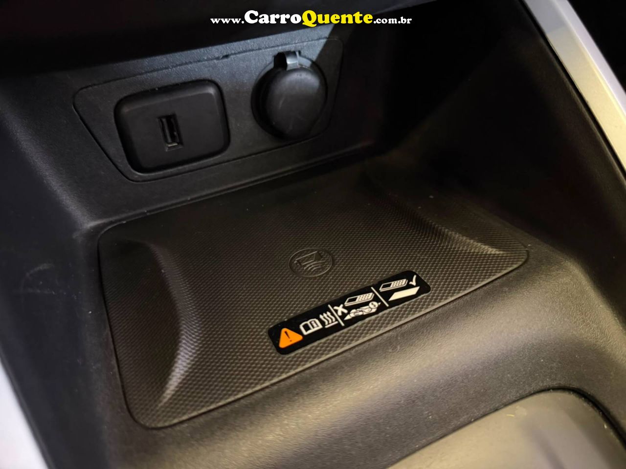 CHEVROLET ONIX 1.0 TURBO PREMIER 2025 - Loja