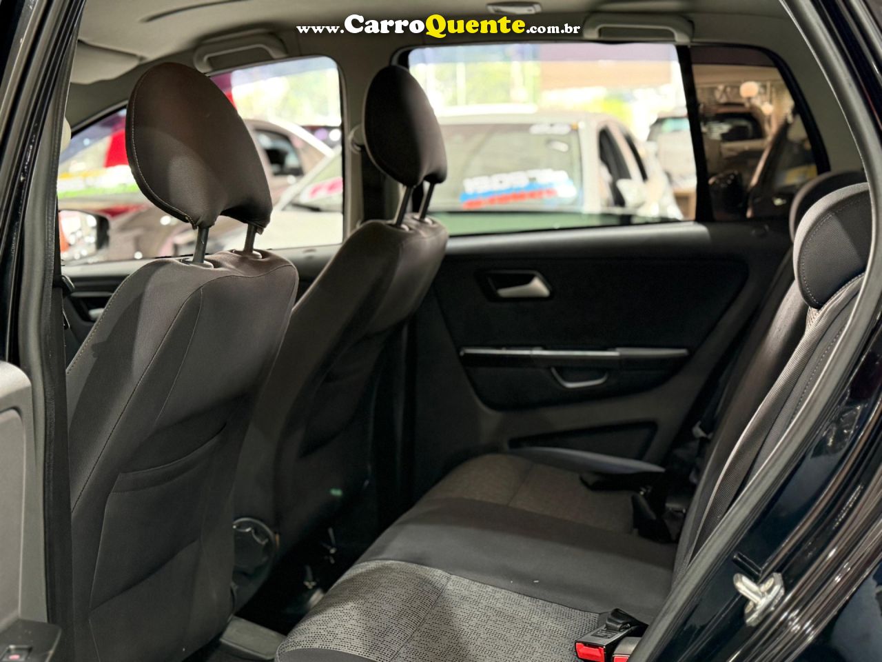 VOLKSWAGEN FOX 1.6 MI 8V 2013 - Loja