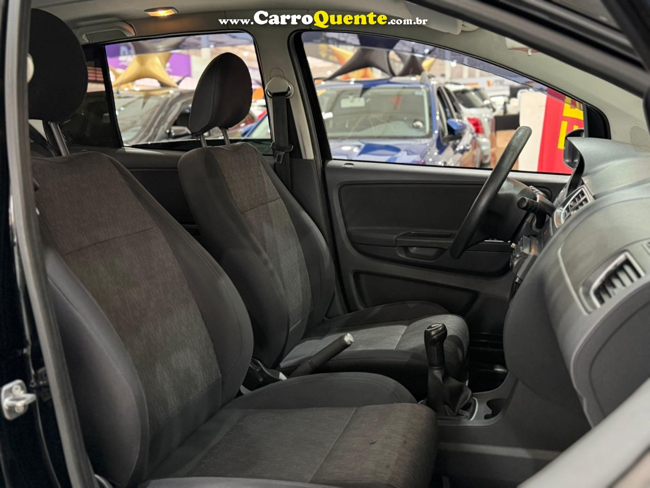VOLKSWAGEN FOX 1.6 MI 8V 2013 - Loja