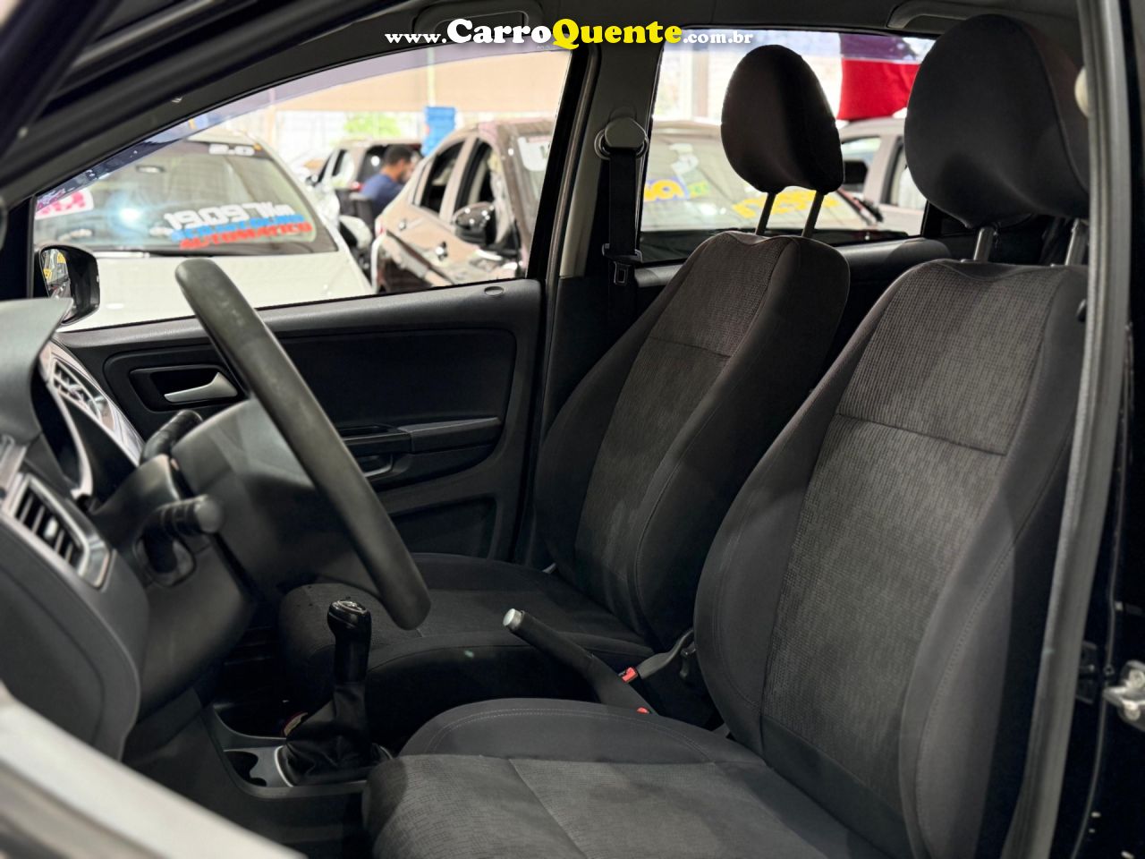 VOLKSWAGEN FOX 1.6 MI 8V 2013 - Loja