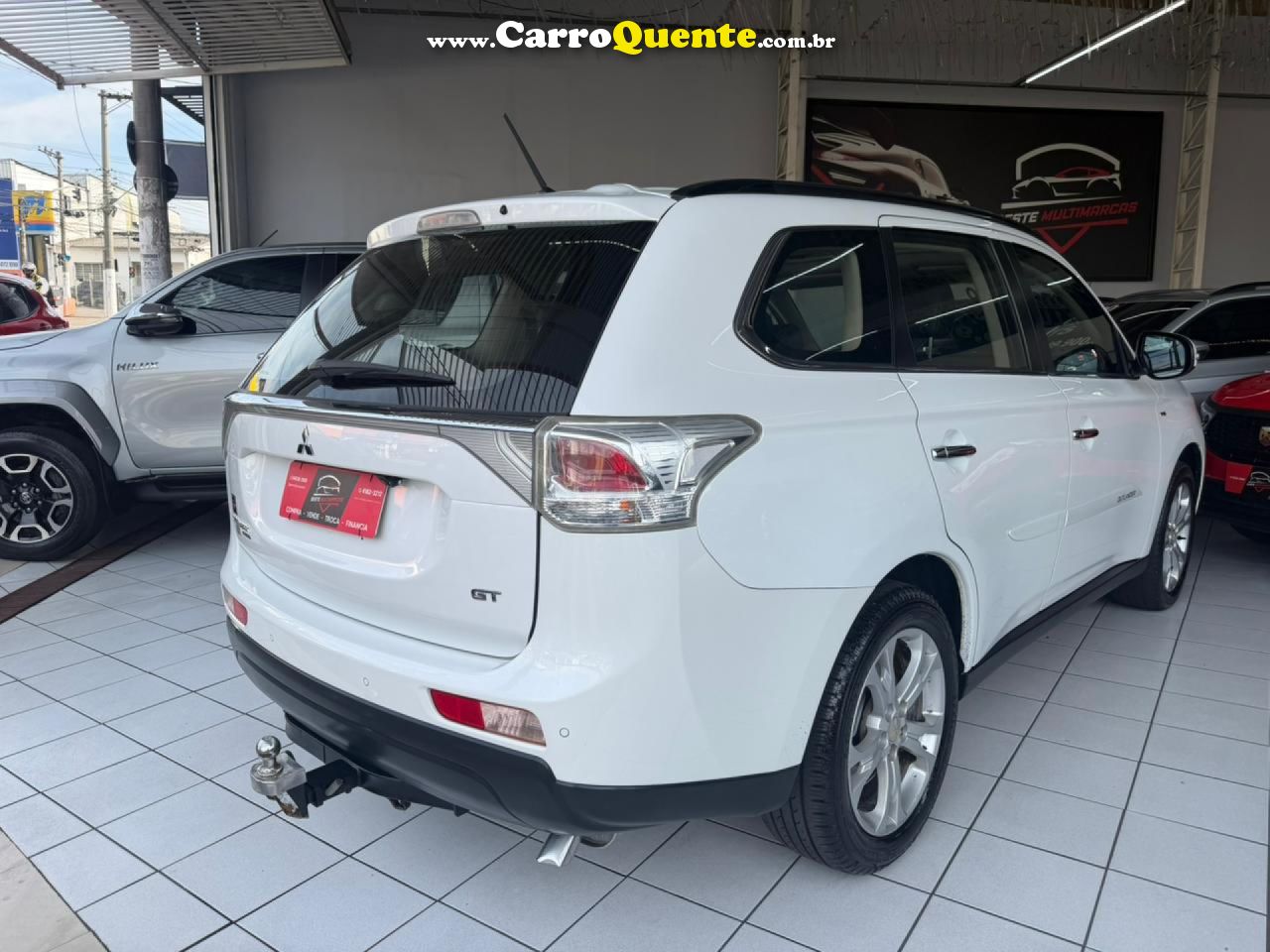 MITSUBISHI   OUTLANDER 3.0 GT 3.0 V6 AUT.   BRANCO 2015 3.0 GASOLINA - Loja