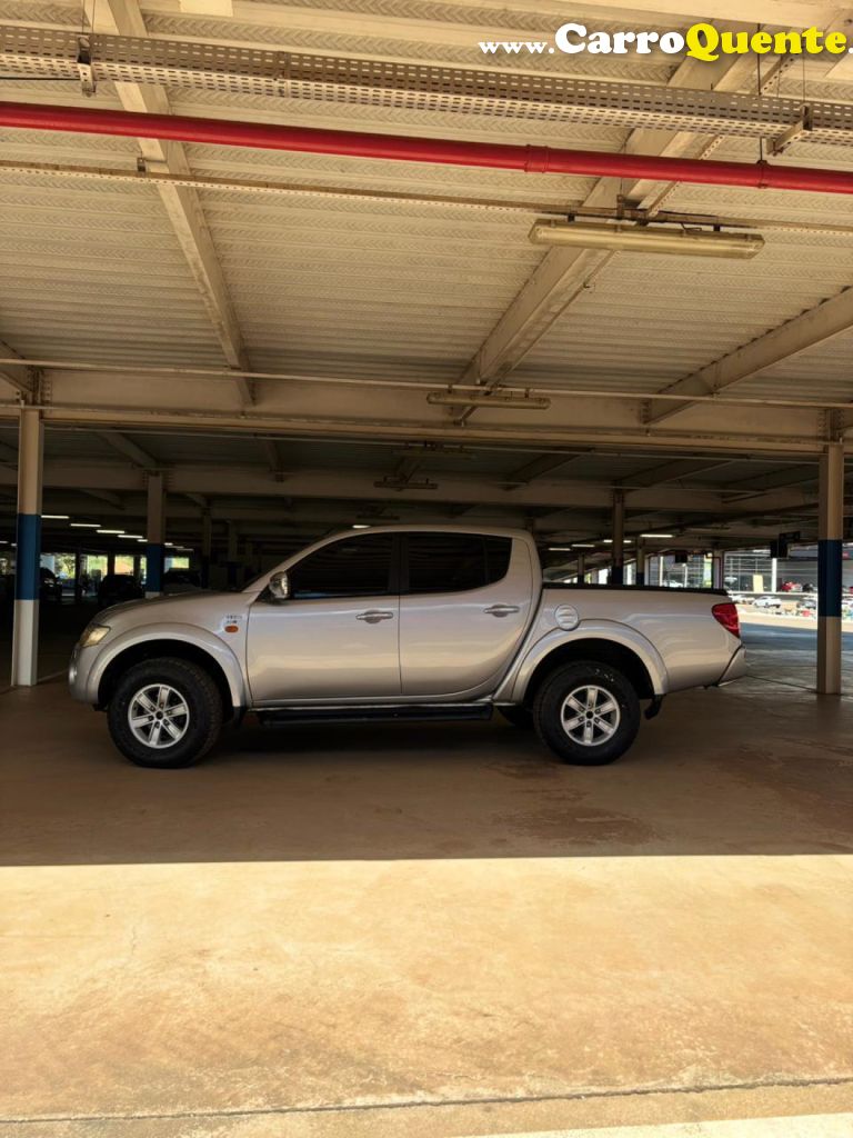MITSUBISHI   L200 TRITON HPE 3.2 CD TB INT.DIESEL AUT   PRATA 2008 3.2 DIESEL - Loja