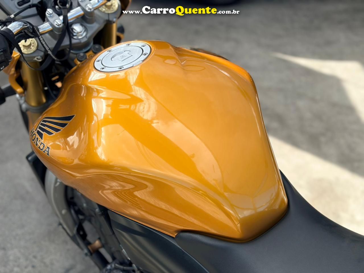 HONDA   CB 600F HORNET   AMARELO 2009 600cc GASOLINA - Loja