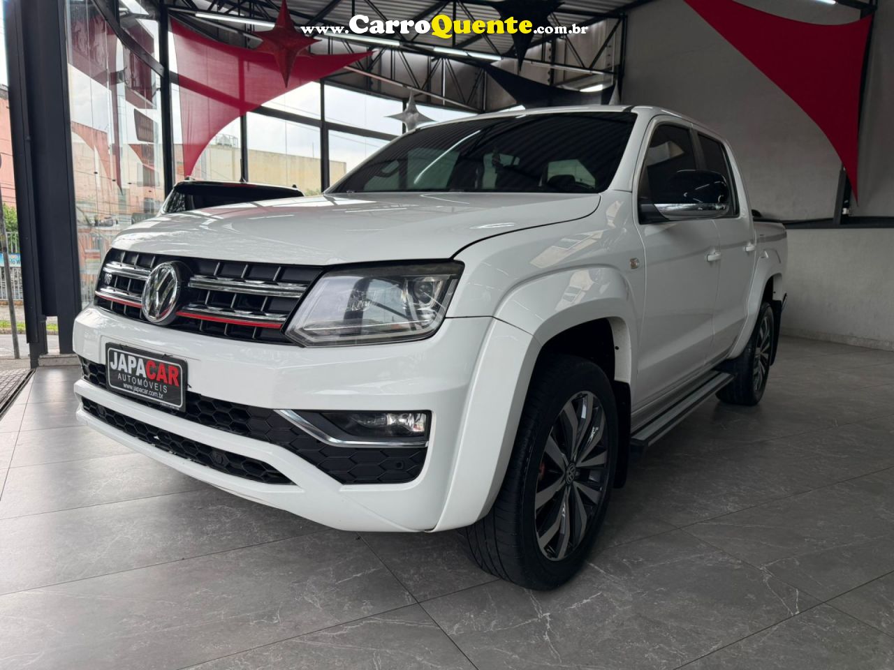 VOLKSWAGEN   AMAROK HIGHLINE CD 3.0 4X4 TB DIES. AUT.   BRANCO 2018 3.0 DIESEL - Loja