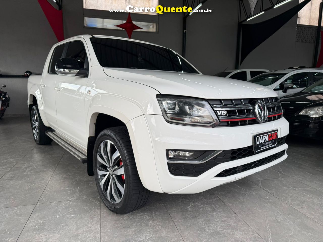VOLKSWAGEN   AMAROK HIGHLINE CD 3.0 4X4 TB DIES. AUT.   BRANCO 2018 3.0 DIESEL - Loja
