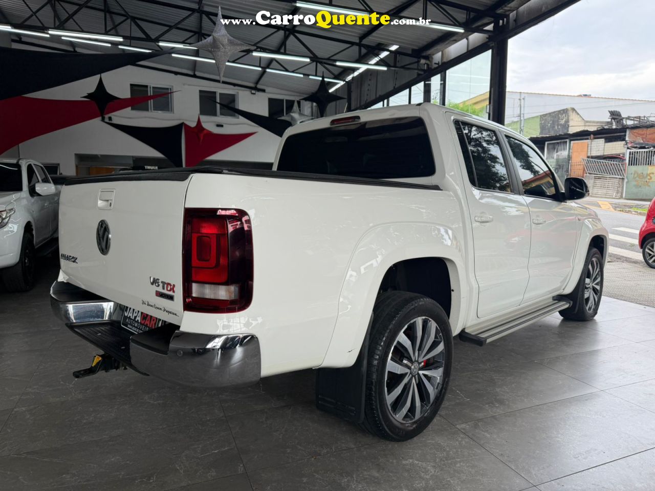 VOLKSWAGEN   AMAROK HIGHLINE CD 3.0 4X4 TB DIES. AUT.   BRANCO 2018 3.0 DIESEL - Loja