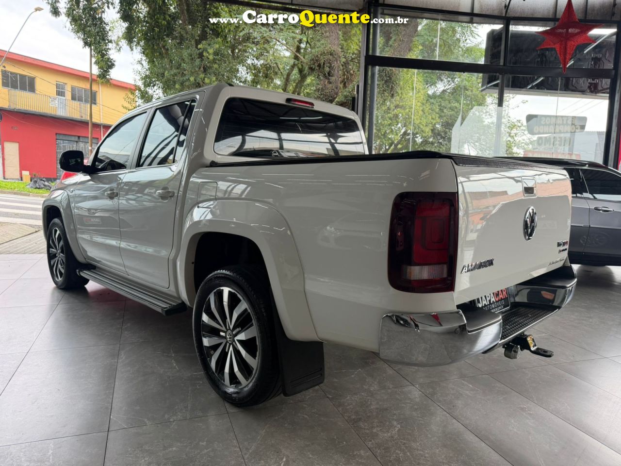 VOLKSWAGEN   AMAROK HIGHLINE CD 3.0 4X4 TB DIES. AUT.   BRANCO 2018 3.0 DIESEL - Loja