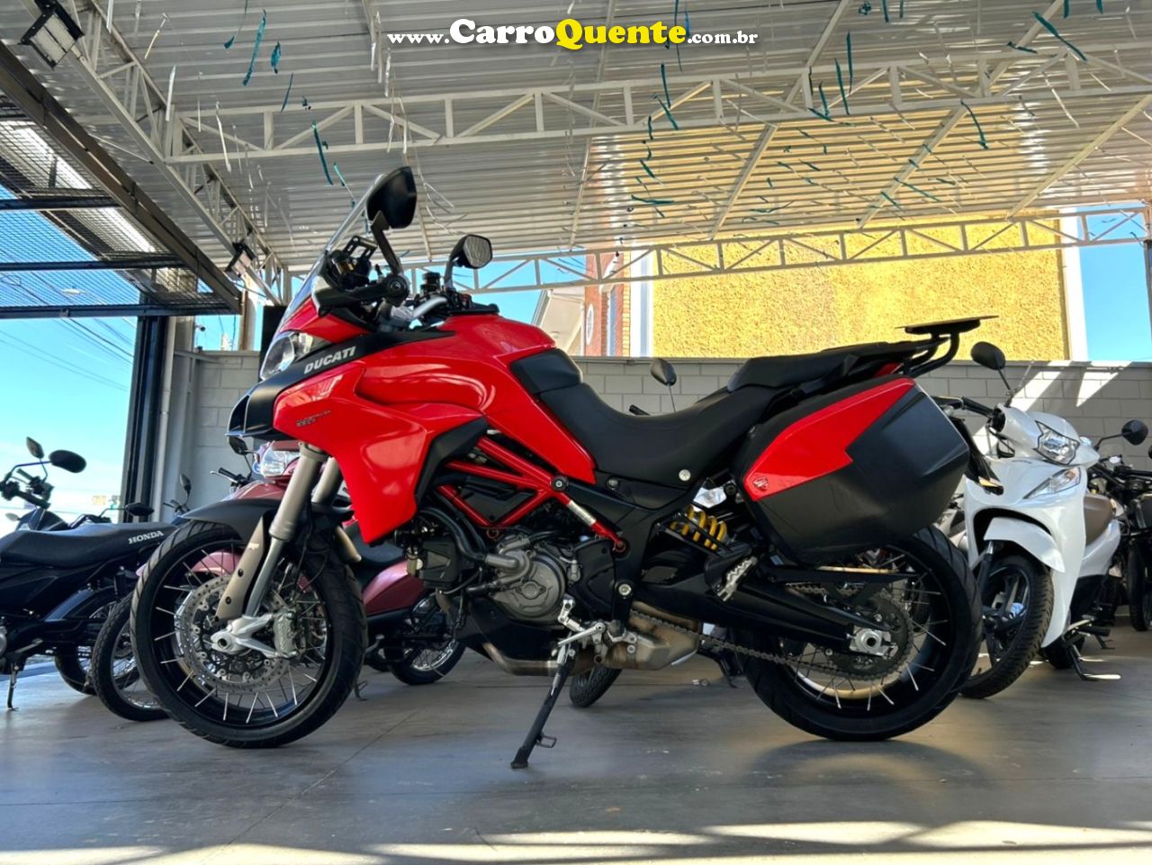 DUCATI - MULTISTRADA 950 S 2021 Gasolina Manual - Loja