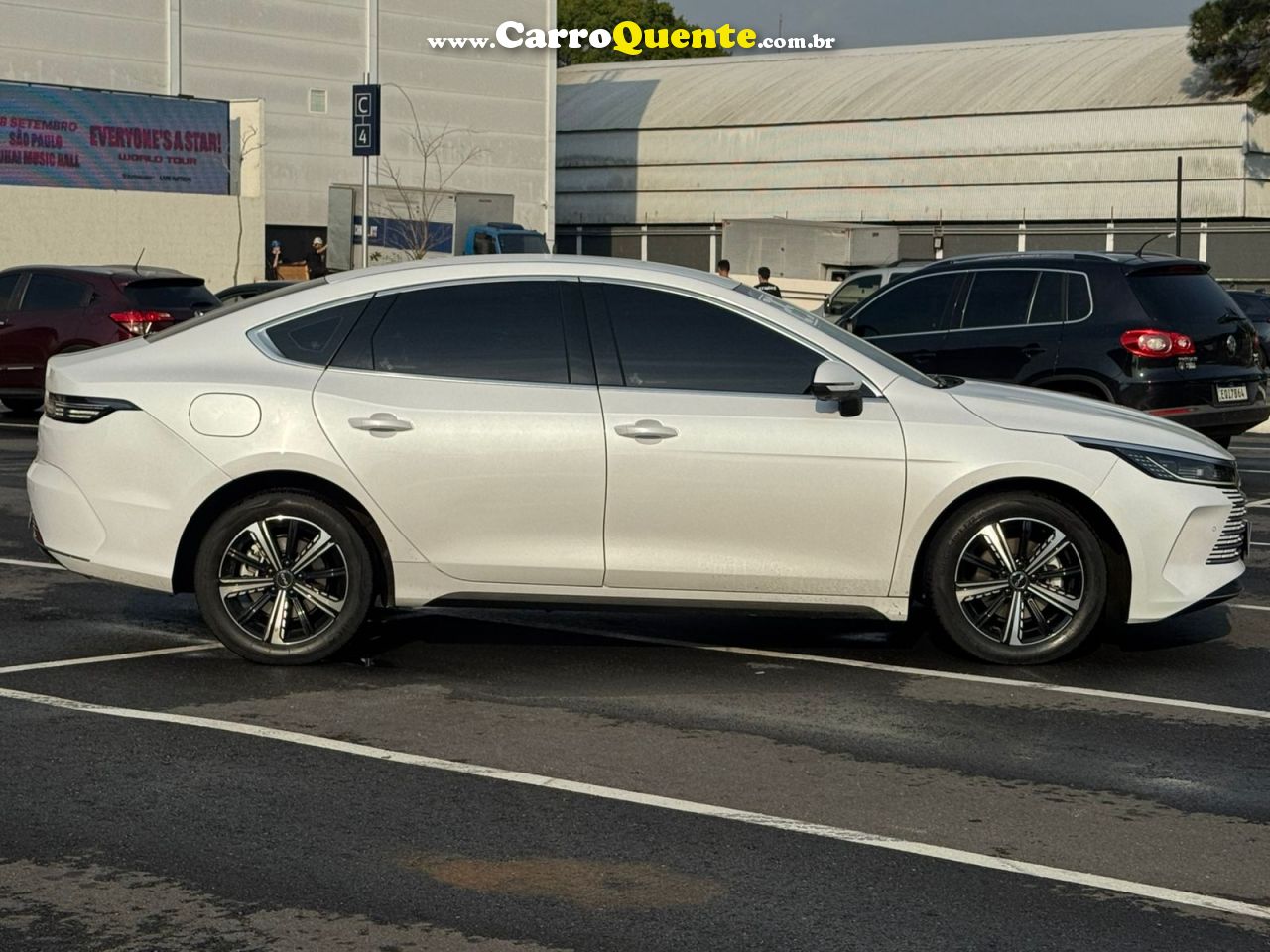 BYD KING 1.5 DM-I PHEV GL 2025 - Loja