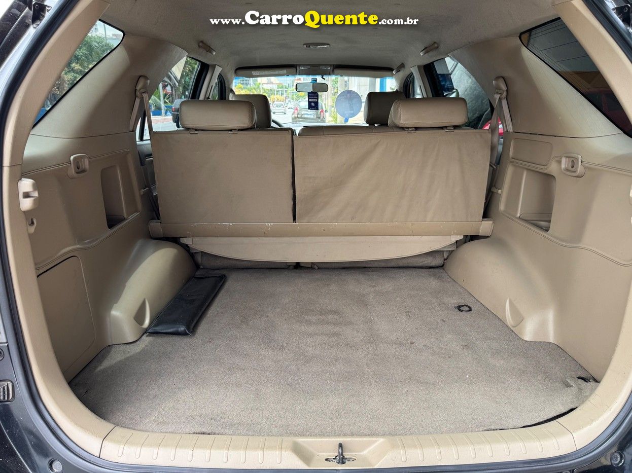 TOYOTA HILUX SW4 2.7 SR 4X2 16V 2013 - Loja