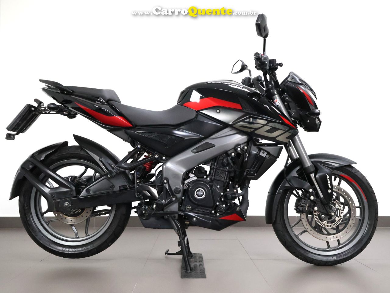 BAJAJ DOMINAR 200 ABS 2025 - Loja
