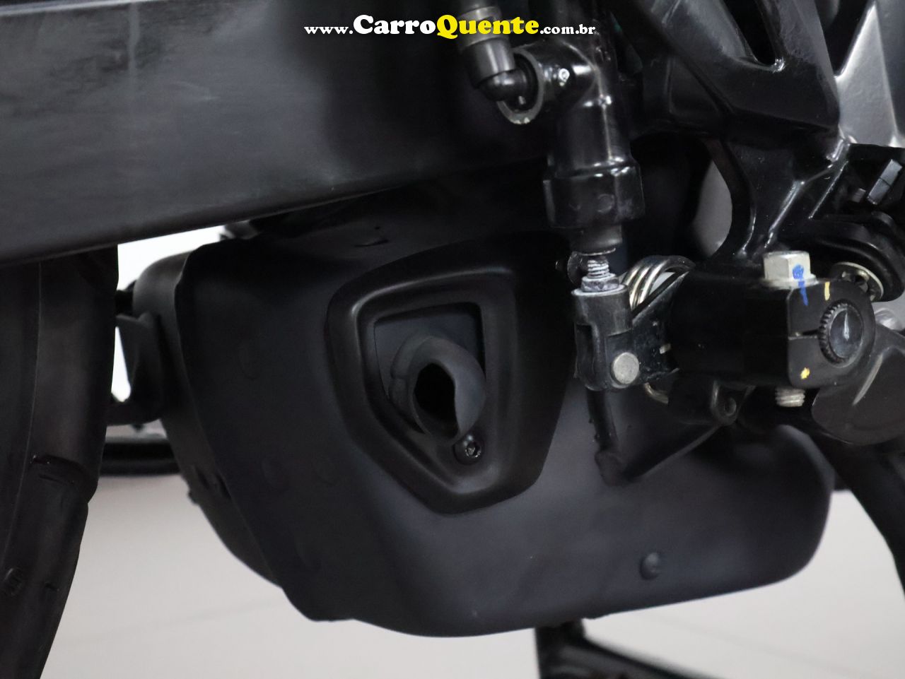 BAJAJ DOMINAR 200 ABS 2025 - Loja