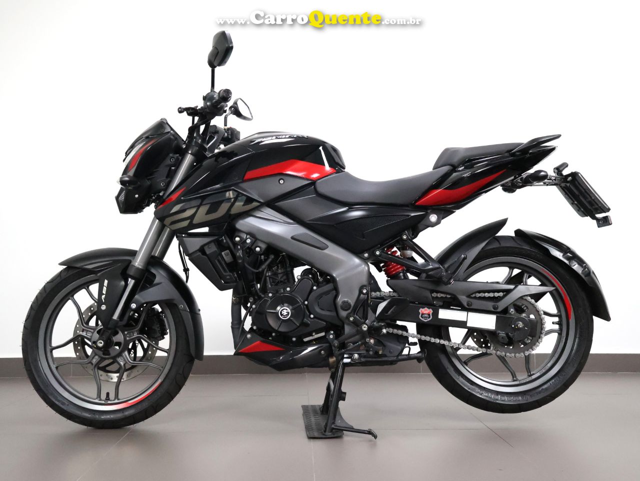BAJAJ DOMINAR 200 ABS 2025 - Loja