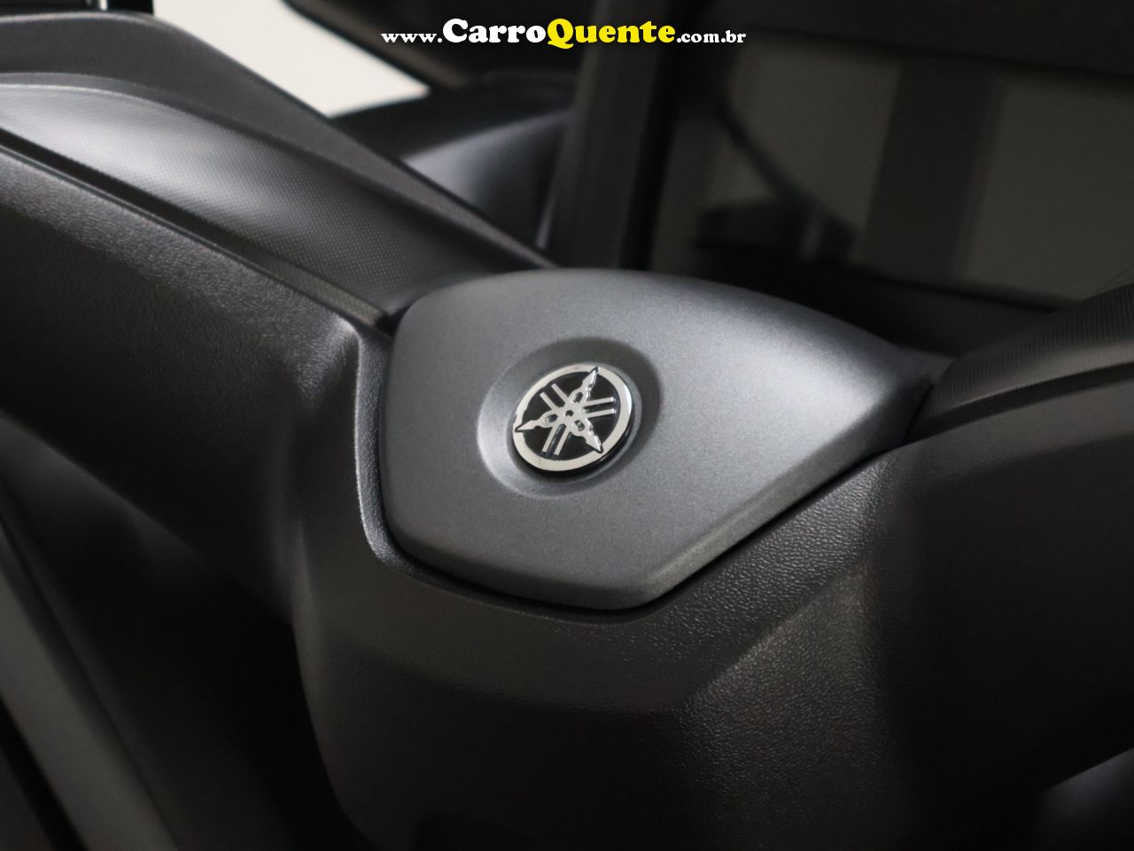 YAMAHA XMAX 300 CONNECTED ABS 2026 - Loja