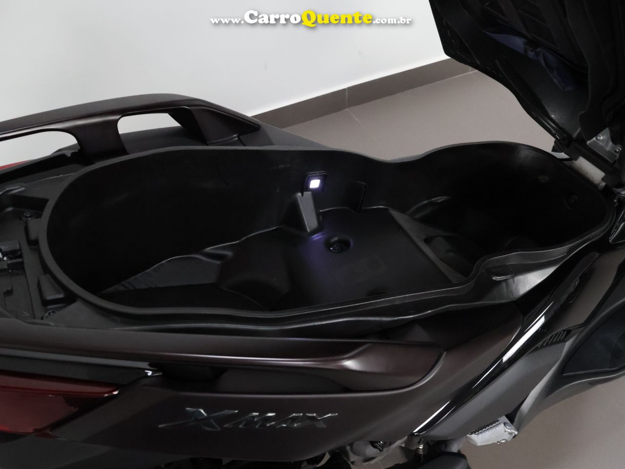 YAMAHA XMAX 300 CONNECTED ABS 2026 - Loja