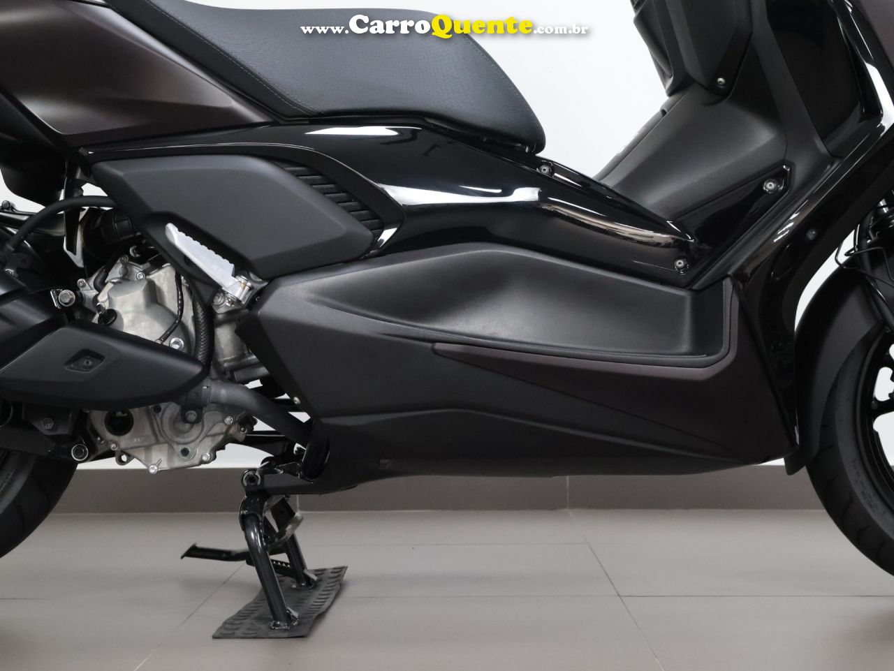 YAMAHA XMAX 300 CONNECTED ABS 2026 - Loja