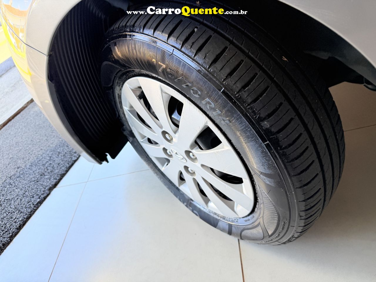 HYUNDAI   HB20 COMF.C.PLUSC.STYLE 1.0 FLEX 12V   PRATA 2017 1.0 FLEX - Loja