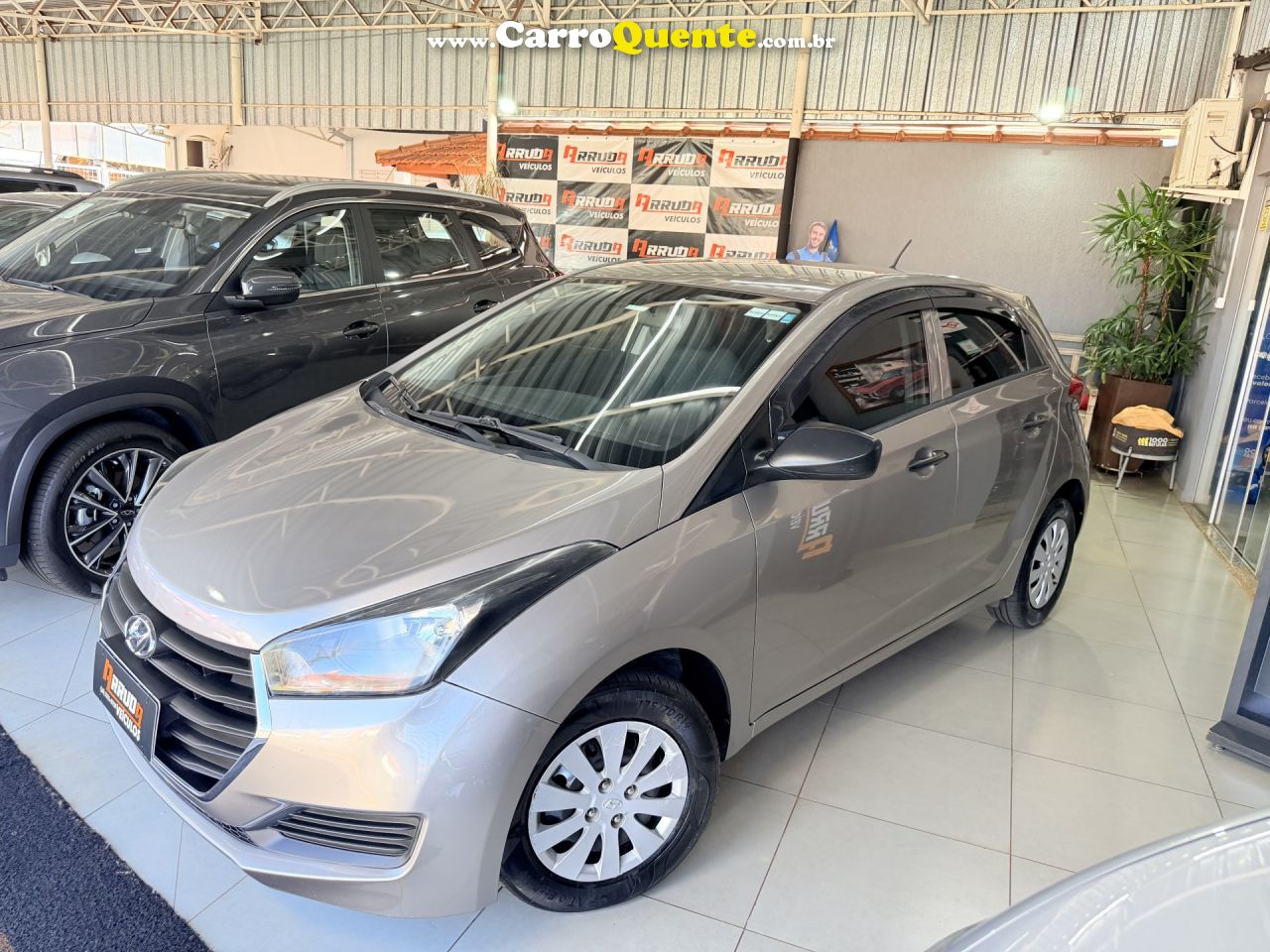 HYUNDAI   HB20 COMF.C.PLUSC.STYLE 1.0 FLEX 12V   PRATA 2017 1.0 FLEX - Loja