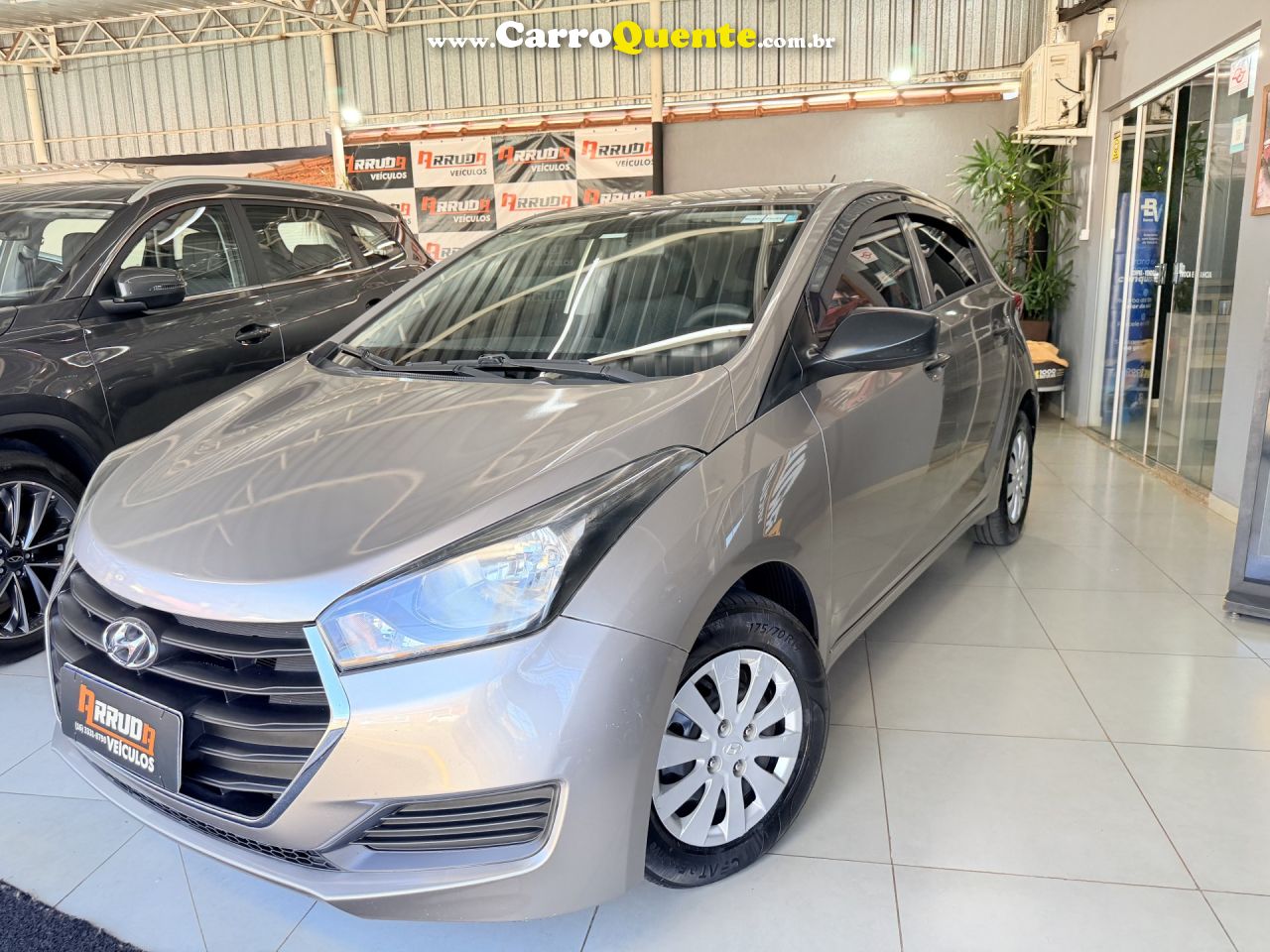 HYUNDAI   HB20 COMF.C.PLUSC.STYLE 1.0 FLEX 12V   PRATA 2017 1.0 FLEX - Loja