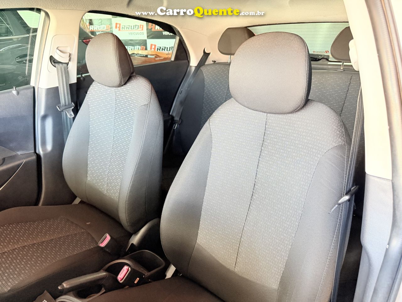 HYUNDAI   HB20 COMF.C.PLUSC.STYLE 1.0 FLEX 12V   PRATA 2017 1.0 FLEX - Loja