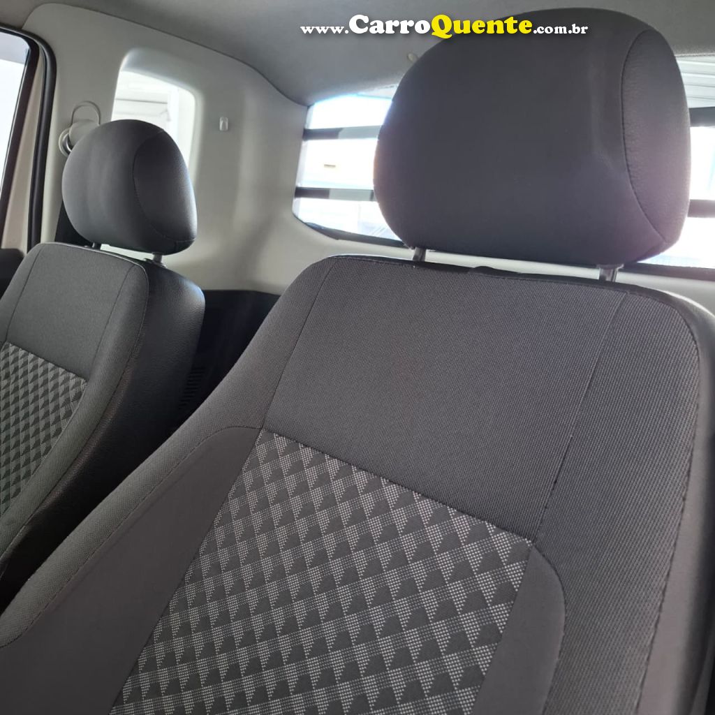 VOLKSWAGEN   SAVEIRO TRENDLINE 1.6 T.FLEX 8V CE   BRANCO 2015 1.6 FLEX - Loja