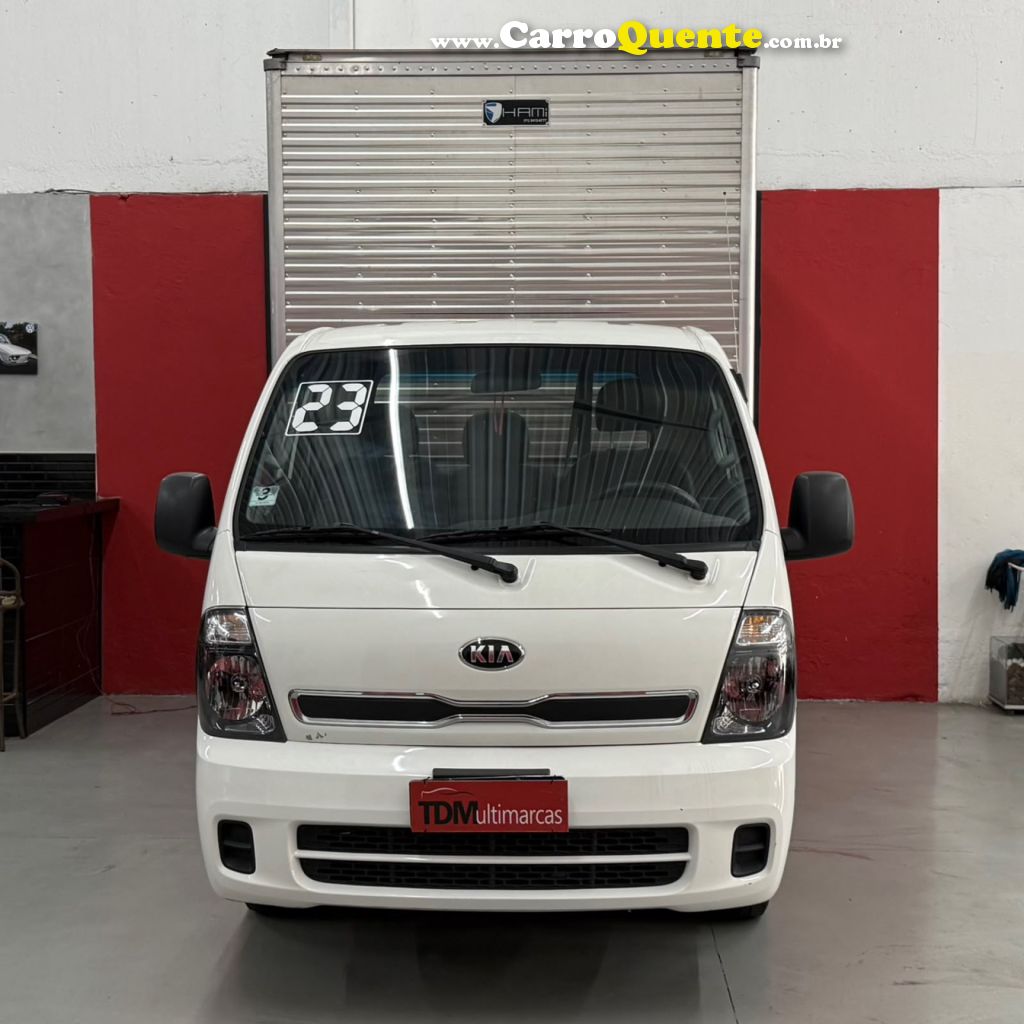 KIA   BONGO K-2500 2.5 4X2 TB DIESEL   BRANCO 2023 2.5 DIESEL - Loja