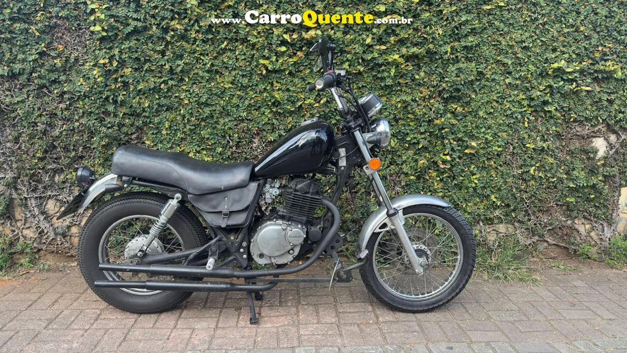 SUZUKI   INTRUDER 250   PRETO 1997 250 GASOLINA - Loja