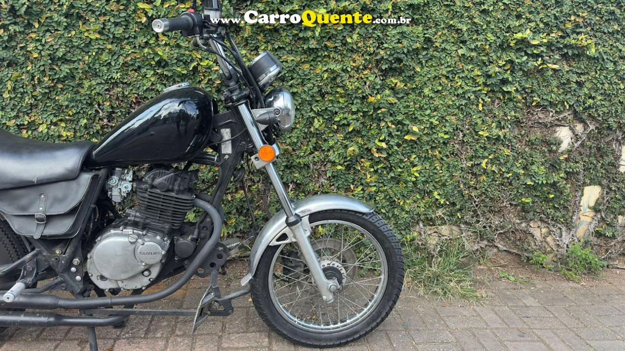SUZUKI   INTRUDER 250   PRETO 1997 250 GASOLINA - Loja