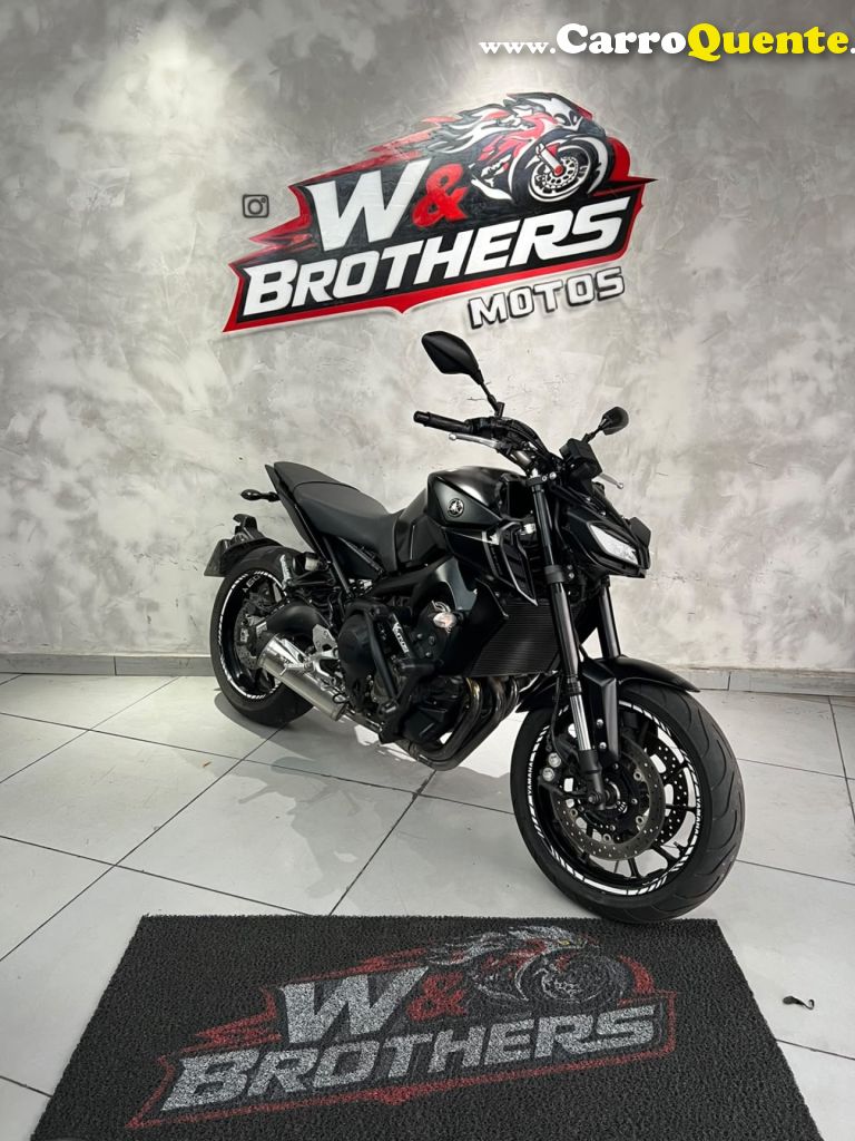 YAMAHA    MT09   PRETO 2023 1.0 GASOLINA - Loja
