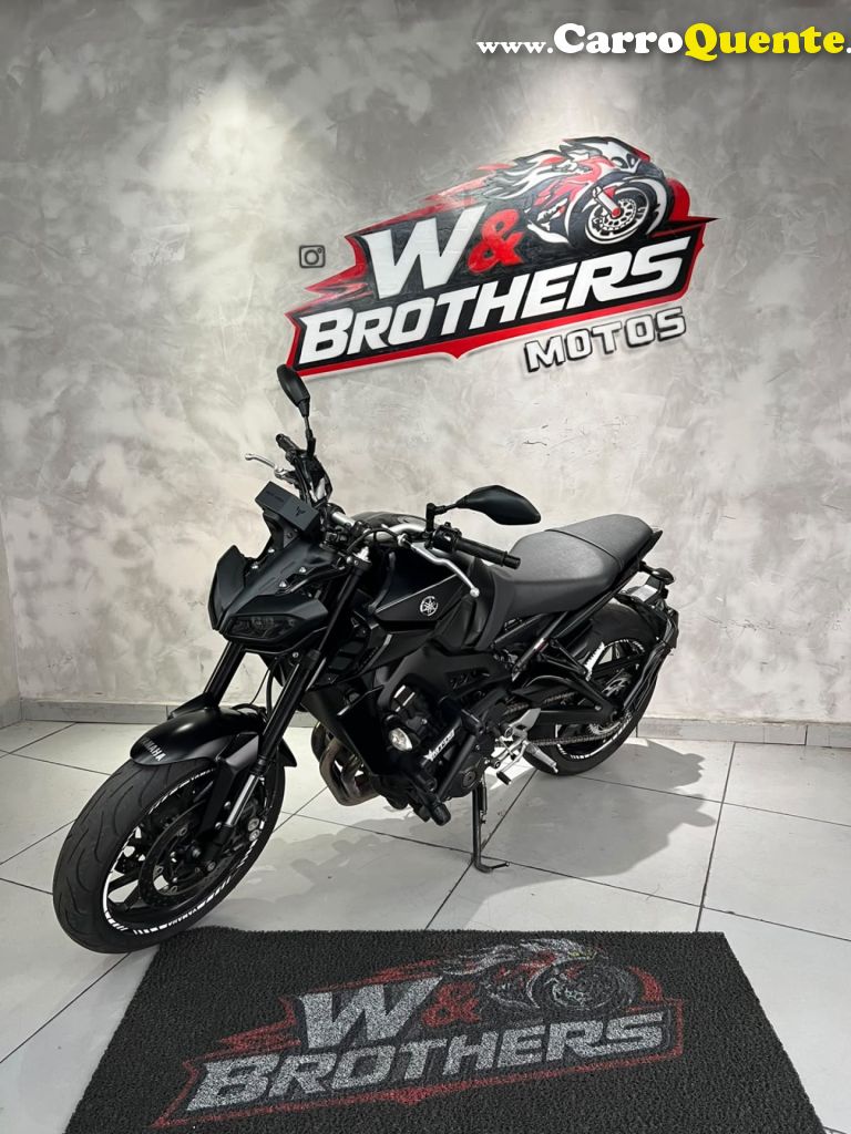 YAMAHA    MT09   PRETO 2023 1.0 GASOLINA - Loja