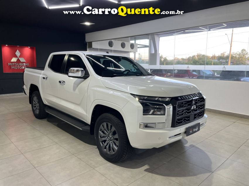 Mitsubishi TRITON 2.4 BITURBO DIESEL CD HPE-S 4X4 AUTOMÁTICO - Loja