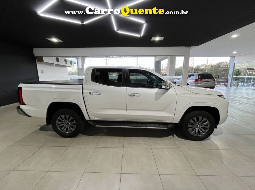 Mitsubishi TRITON 2.4 BITURBO DIESEL CD HPE-S 4X4 AUTOMÁTICO - Loja