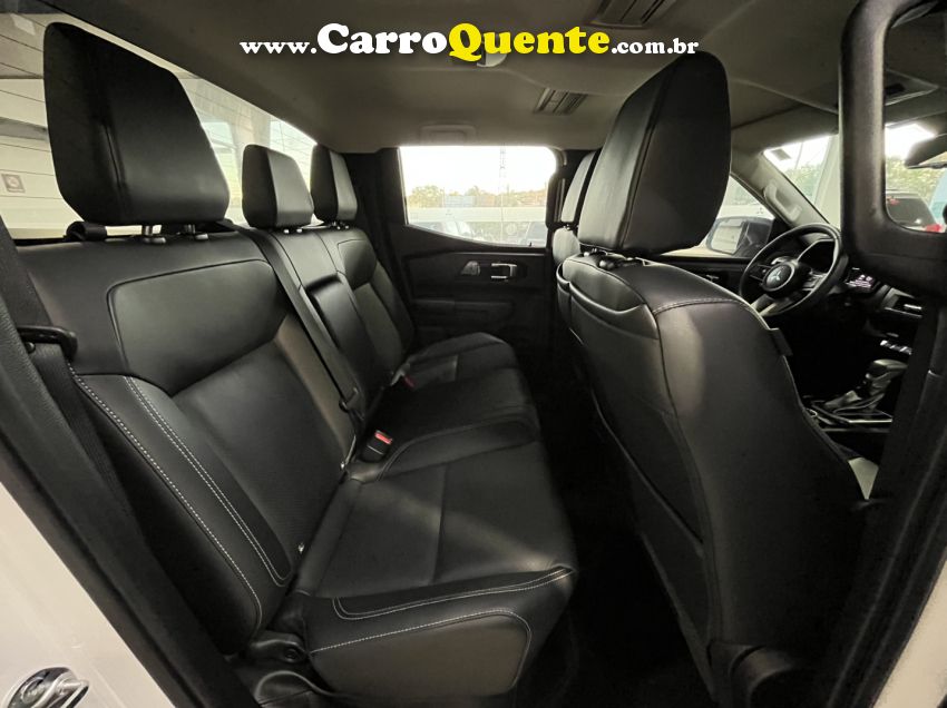 Mitsubishi TRITON 2.4 BITURBO DIESEL CD HPE-S 4X4 AUTOMÁTICO - Loja