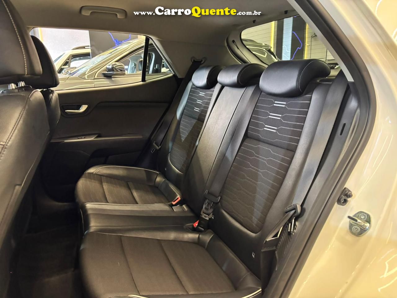 KIA STONIC 1.0 TGDI MHEV SX 2024 - Loja