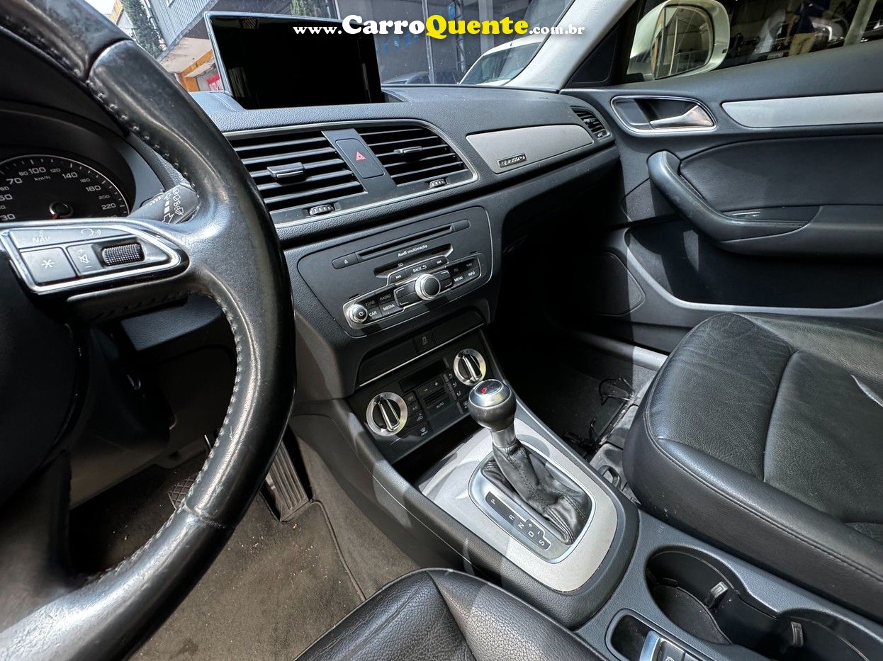 AUDI Q3 2.0 TFSI AMBIENTE QUATTRO 2015 - Loja