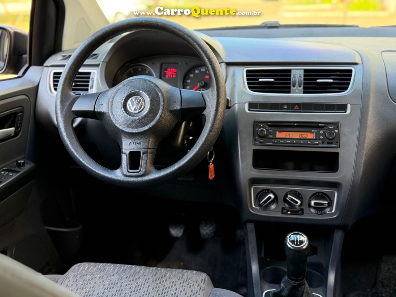 VOLKSWAGEN FOX 1.0 MI 8V 2014 - Loja
