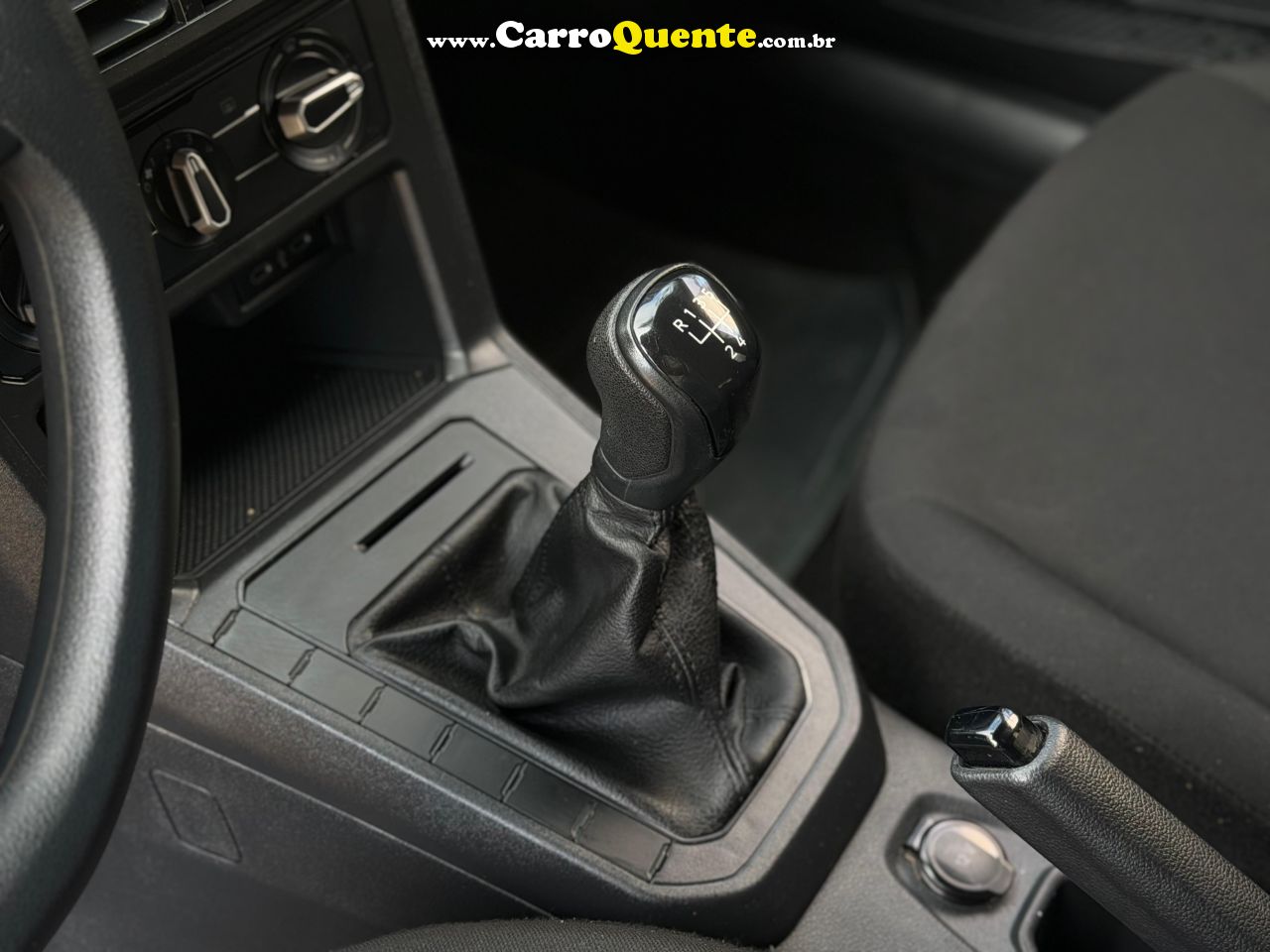 VOLKSWAGEN POLO 1.0 MPI TRACK 2025 - Loja