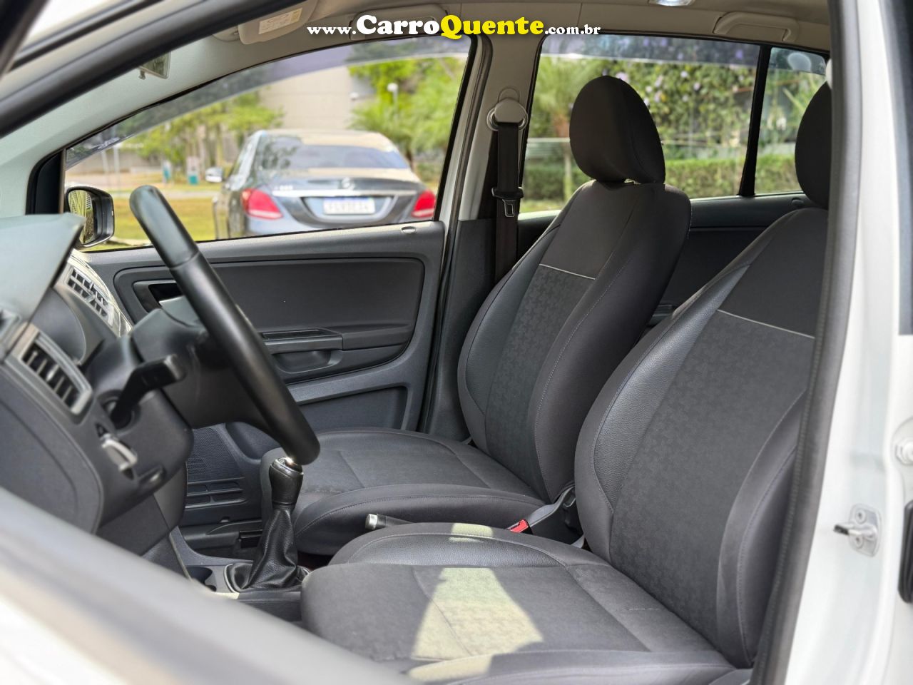VOLKSWAGEN FOX 1.0 MI COMFORTLINE 8V 2015 - Loja