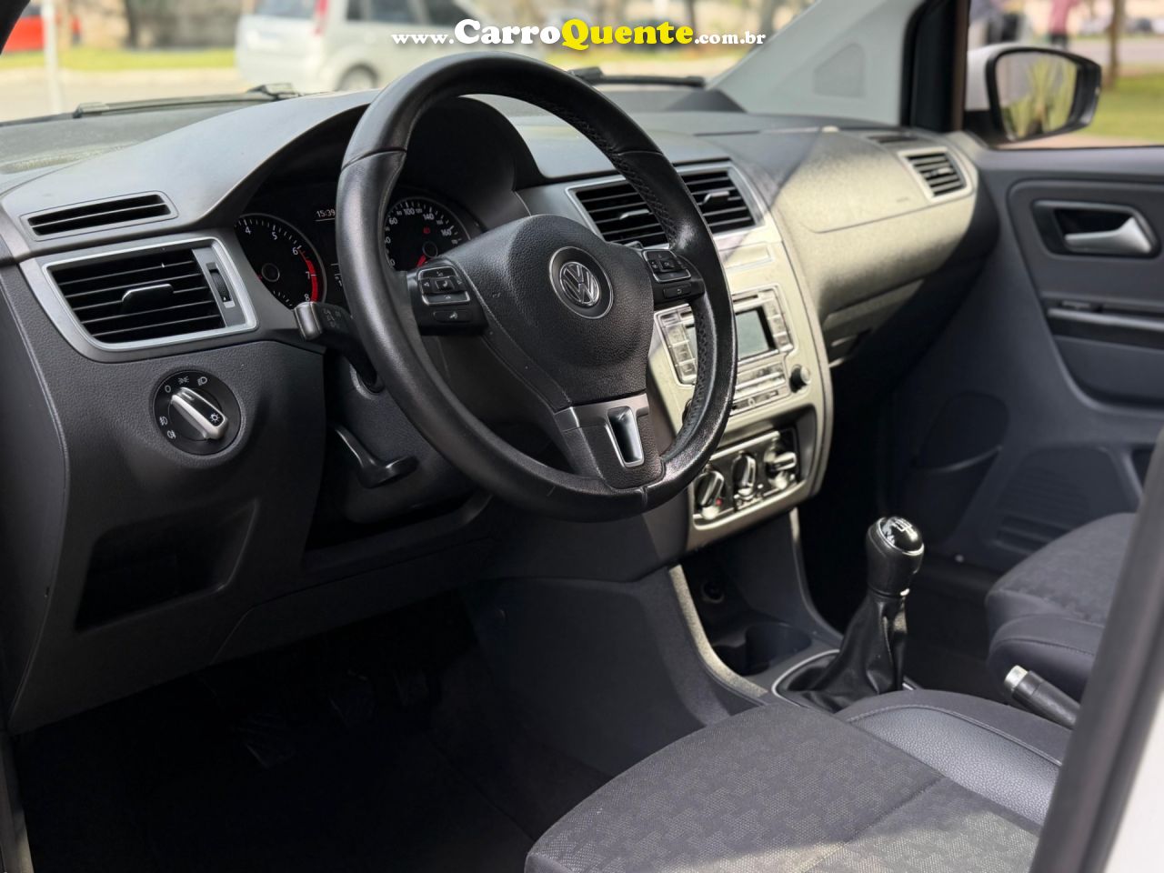 VOLKSWAGEN FOX 1.0 MI COMFORTLINE 8V 2015 - Loja